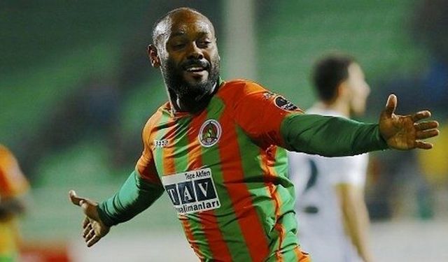 Alanya’nın unutulmaz "Aşkı" yeşil sahalara veda etti