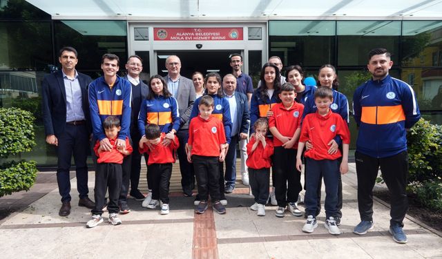 Otizmli bireylerden sanat ile barış çağrısı