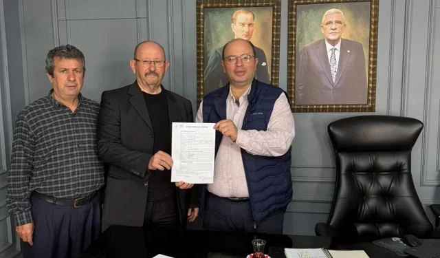 Alanya’da İYİ Parti rüzgarı: Rozetler peş peşe takılıyor