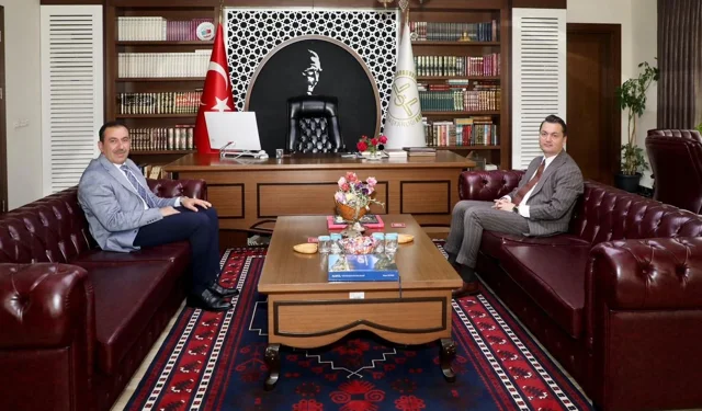 Kaymakam Öztürk'ten Müftü Seven’e vefa ziyareti