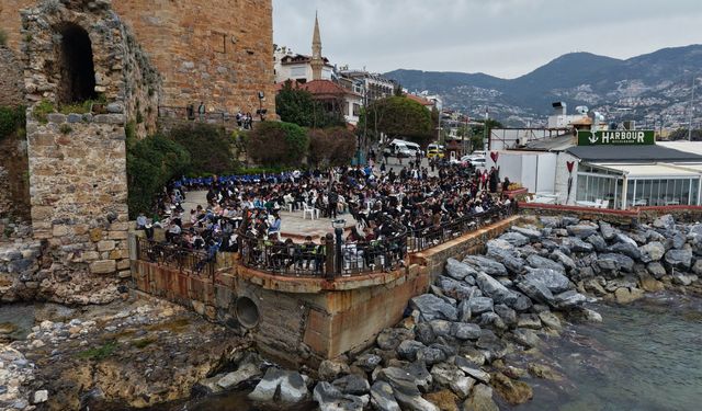 Kızılkule’nin 800. yılında 800 kişiyle okuma etkinliği