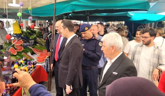 Kaymakam Öztürk, esnafla bir araya geldi