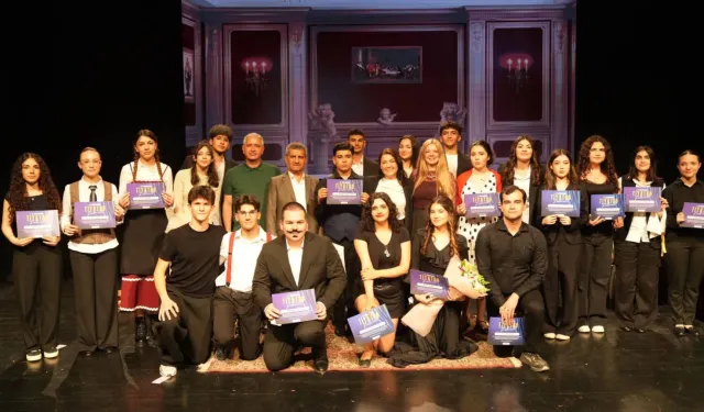 Alanya’da tiyatro şöleni final yaptı