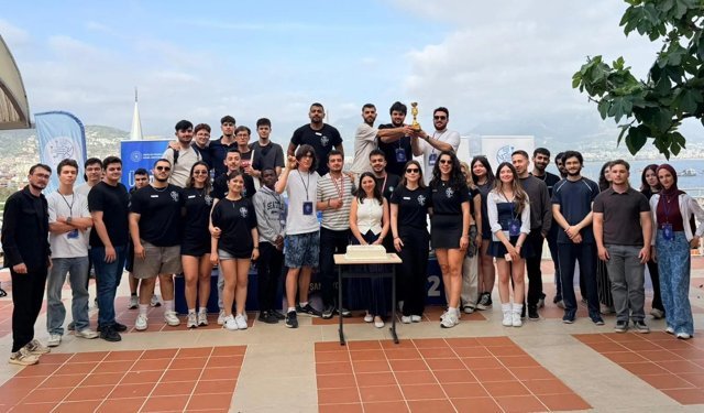 Alanya’da geleceğin yazılımcıları kapıştı