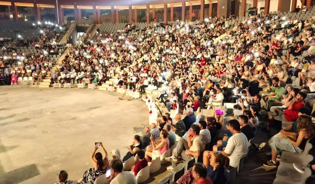 Alanya'da türkü şöleni: Müzik öğretmenleri büyüledi