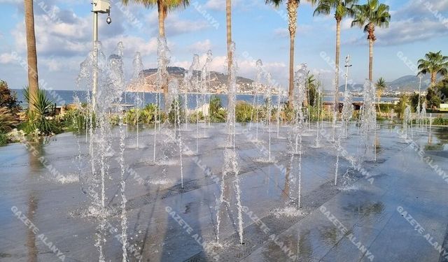 Alanya’da su fıskiyeleri yeniden serinlik saçıyor