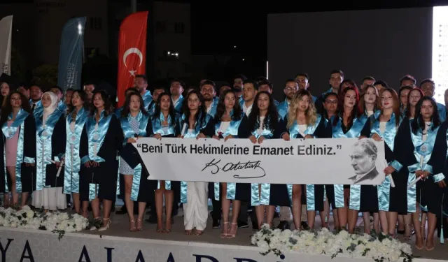 ALKÜ Tıp’ta gurur günü: 90 genç hekim mezun oldu