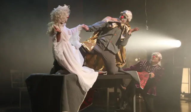 Hamlet, Alanya'da yankı uyandırdı: Dev kadrodan unutulmaz performans