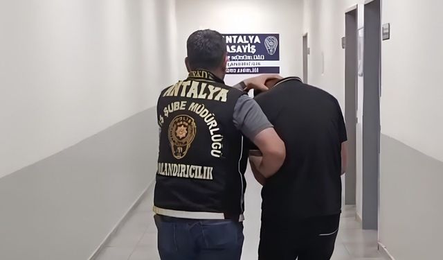"Hesap Kiralamaya" büyük darbe: Bankada suçüstü!