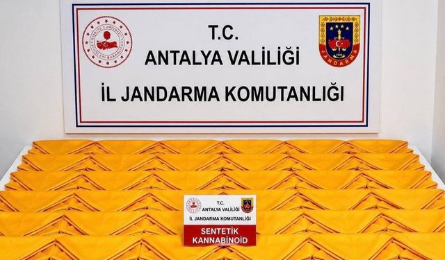 Alanya’da dev operasyon: Yüzbinlerce A4 yakalandı