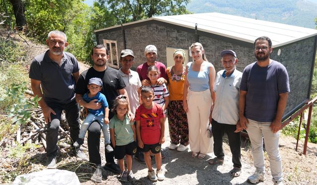 Alanya’da ihtiyaç sahibi aileye konteyner ev