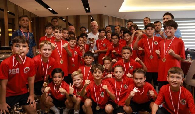Şampiyonluk kupası Alanya’nın genç yeteneklerinde