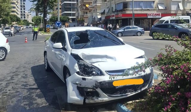 Alanya’da mahalleli, bu kavşağa çare bekliyor!