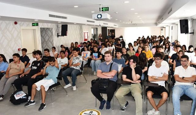 Alanya’da geleceğin meslekleri masaya yatırıldı