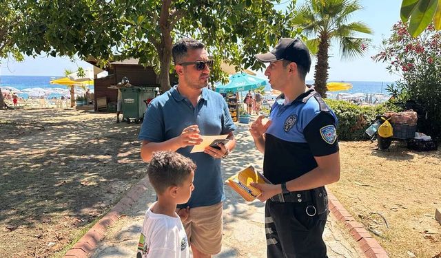 Alanya’da 4 dilde hayat kurtaran harita dağıtıldı