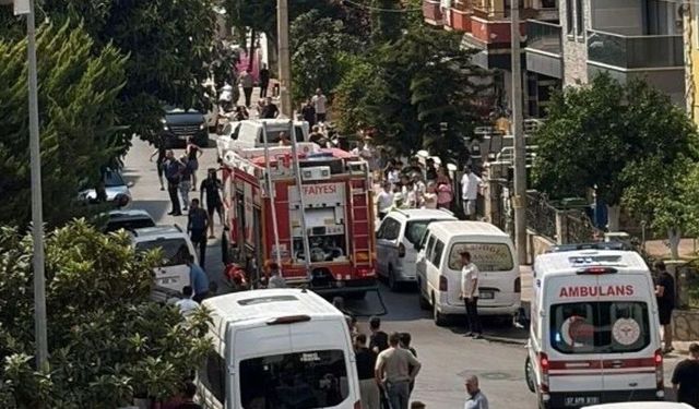 SON DAKİKA! Alanya’da çıkan yangın vatandaşı sokağa döktü