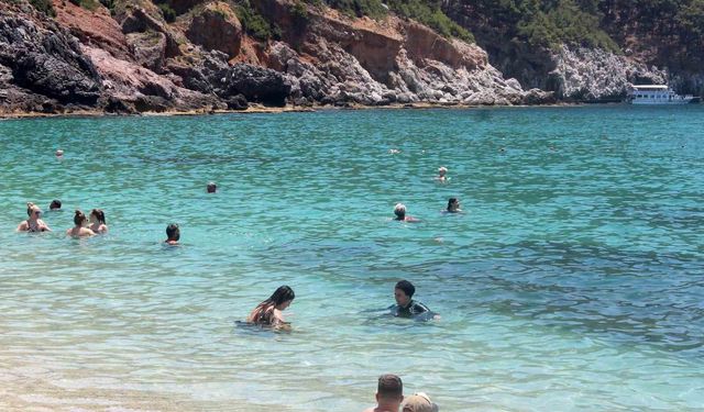 Denize ne akıyor? Damlataş’ta skandal, acil çağrı geldi
