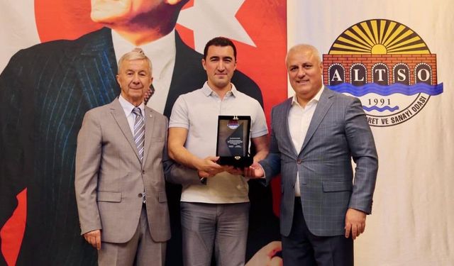 Kemal Kahya'dan yeni başkan Tuna'ya anlamlı mesaj