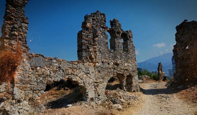 Alanya’yı izleyen iki kule için gece yarısı karar verildi