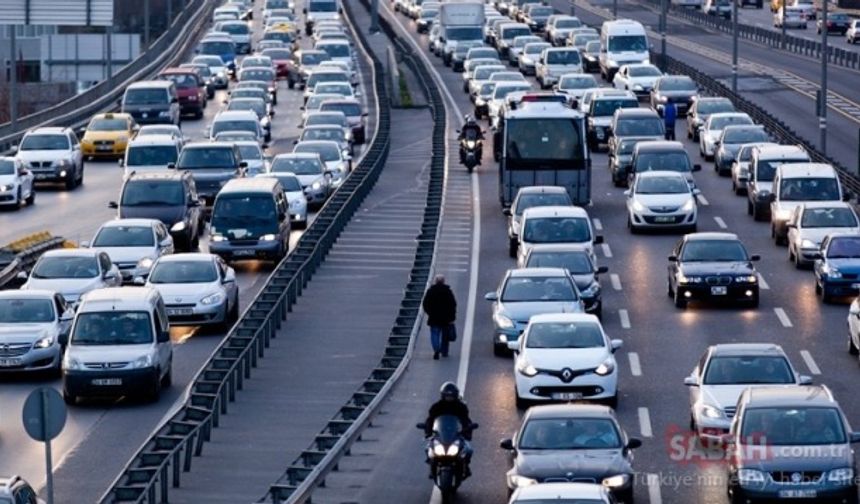 Her yıl ortalama 10 milyon adet ceza kesiliyor. En çok ceza, aşırı hız, park yasağı, kırmızı ışık ihlali, emniyet kemeri kullanmamak ve direksiyonda cep telefonu kullanmaktan kesiliyor. Cezalar son dönemde yükseldi ve bütçeyi sarsacak seviyelere çıktı. Hata yapanlara kesilecek cezalar 5 bin liraya kadar çıkabiliyor.