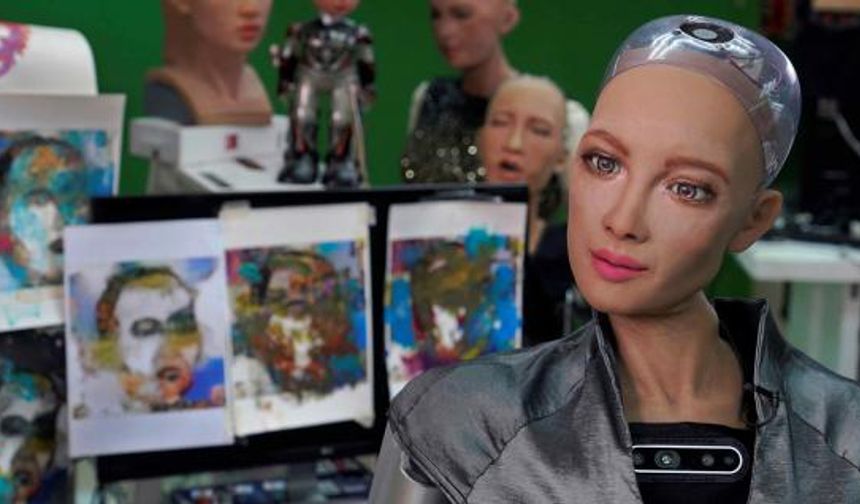 Robot Sophia: “Kılıçdaroğlu istifa etmeli”