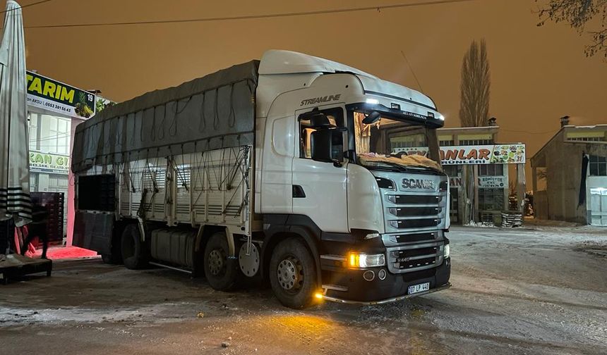 Alanya’da 3 kamyon ürün imha edildi
