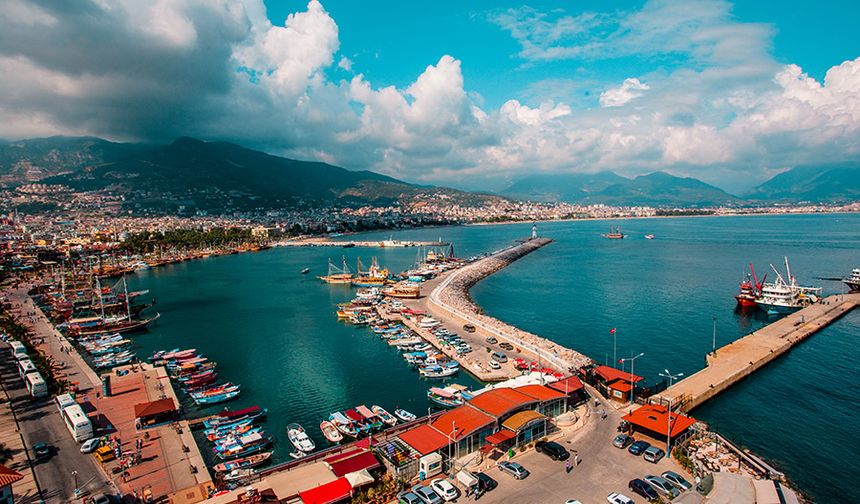 Alanya’da beklenen kar elde edilemedi