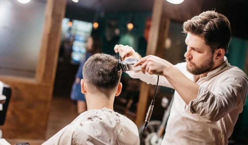 Alanyalılar dikkat: Berber koltuğunda "Arife" çilesi başlıyor