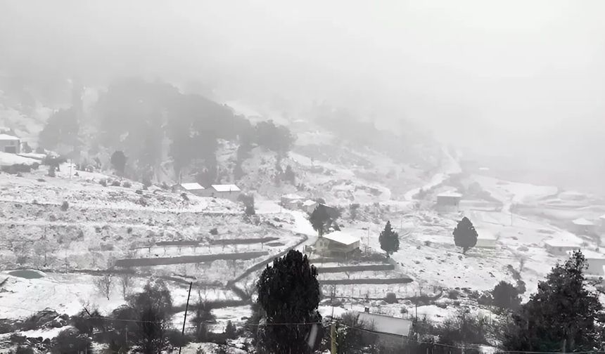 Alanya yaylalarında görsel şölen: Kar ve yağmur bir arada!