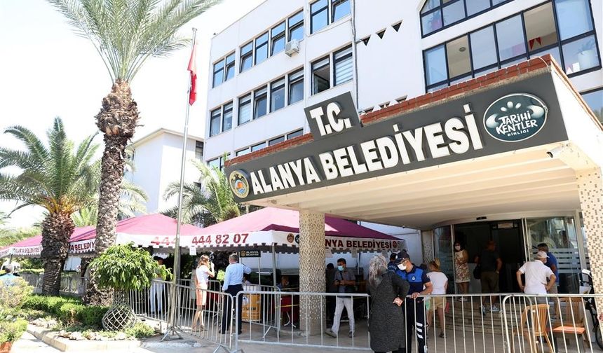 SON DAKİKA! Alanya’da belediye binasıydı, tamamen kapatıldı
