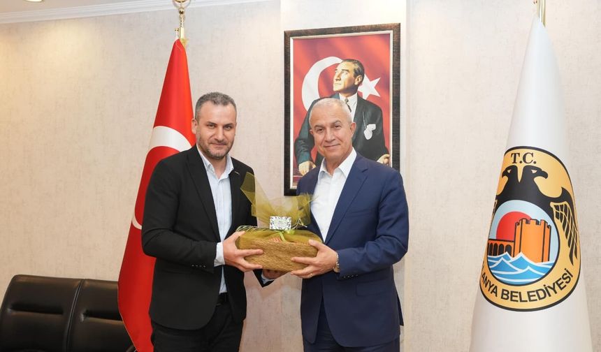 Alanya Hataylılar Derneği’nden Başkan Özçelik'e ziyaret