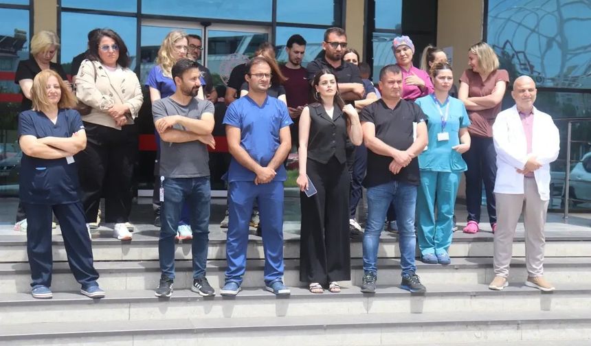 Alanya EAH’de sağlık çalışanlarından protesto
