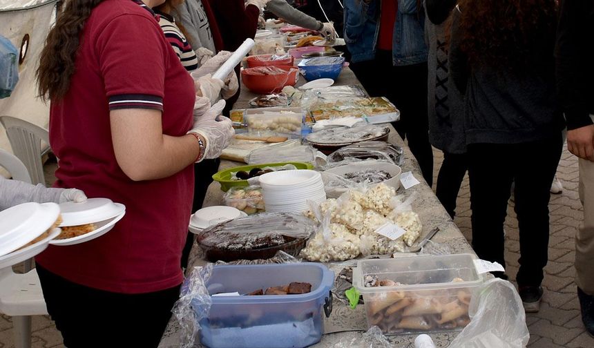Alanya'da veliler tepkili: Okul kermesinde 'Bağış' iddiası