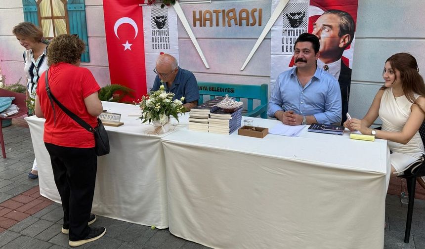 Yazar Feyzi Açıkalın, Alanya'da okurlarıyla buluştu