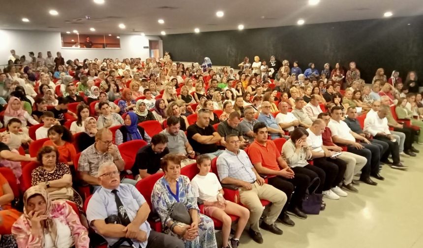 Kursiyerler yıl sonu sergisinde buluştu