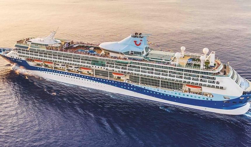 1749 İngiliz turist, kruvaziyerle Alanya’ya geldi