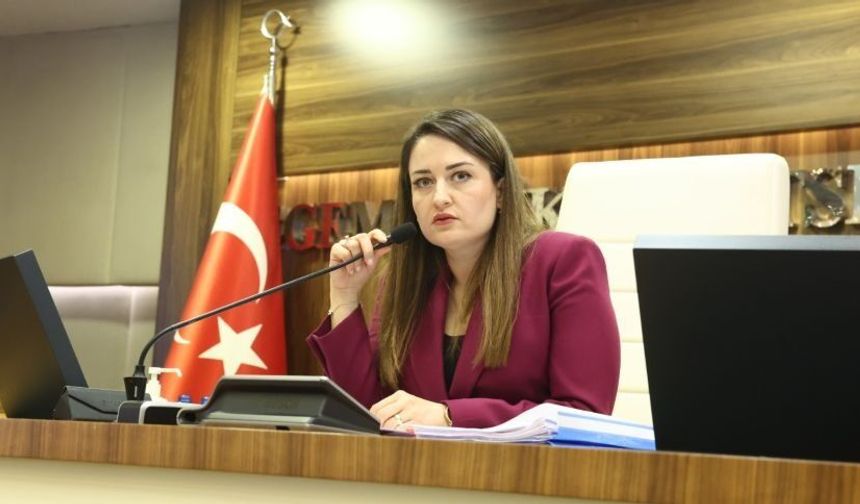 Antalya BŞB Başkanvekili Büşra Özdemir istifa etti
