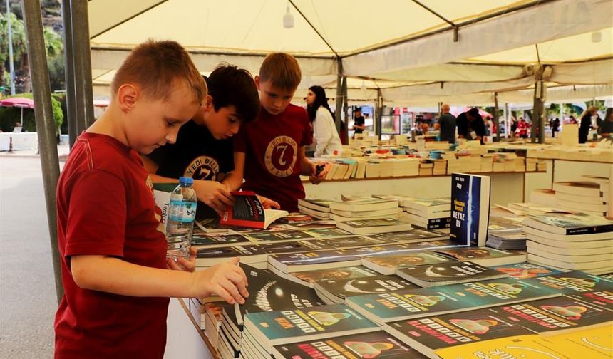 7. Alanya Kitap Fuarı bugün başlıyor: Tema 'Okumak Yeşertir'