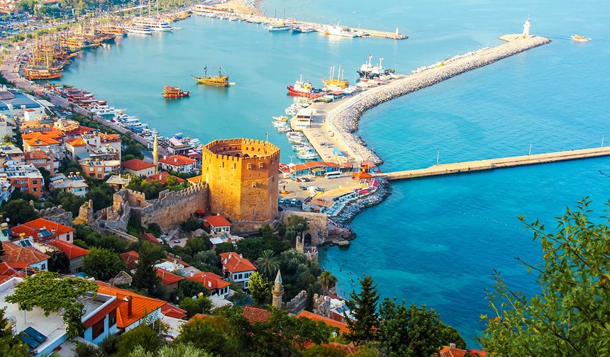 Alanya Tersanesi Kepez'de, tiyatro sezonu ise başlıyor
