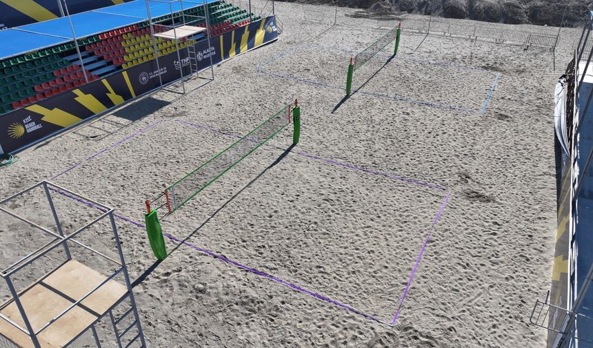 Alanya’da ücretsiz plaj voleybolu etkinliği