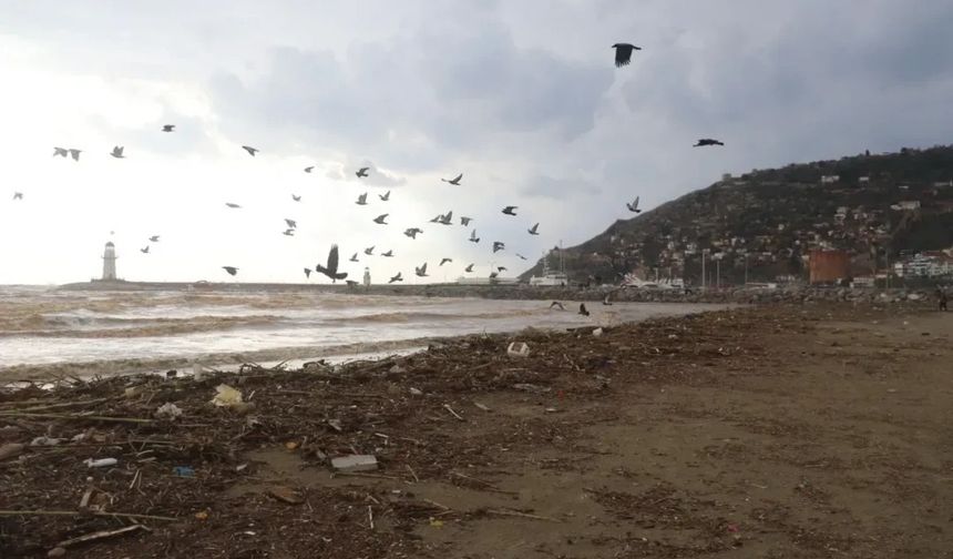 Antalya sular altında kaldı, fırtınanın yeni rotası Alanya!