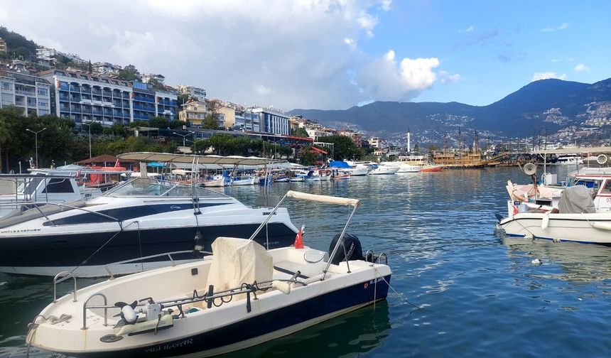 Alanya İskelesi’nde büyük dönüşüm: Yollar kapanıyor, kazma vuruluyor!