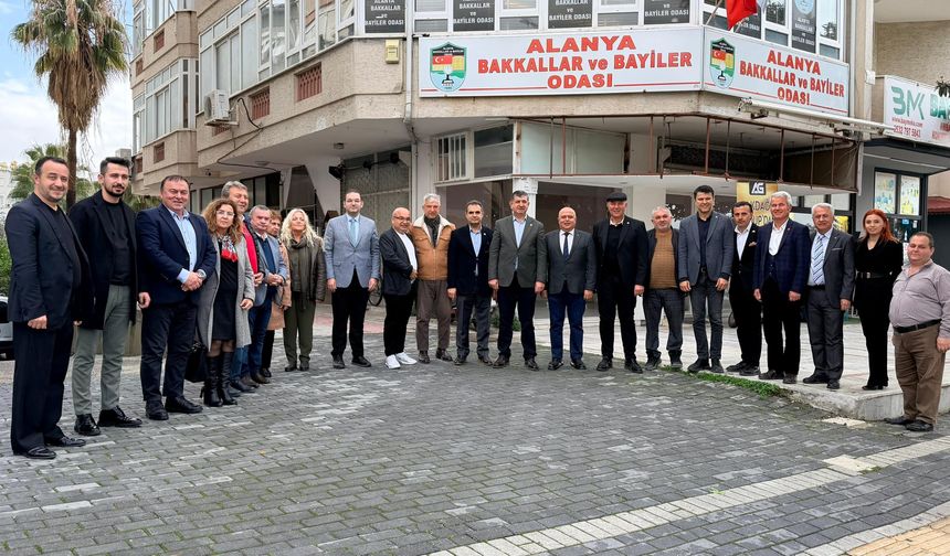 Alanya esnafı "Yeter" dedi: "Borcumuz olmasa kredi mi çekeriz?"