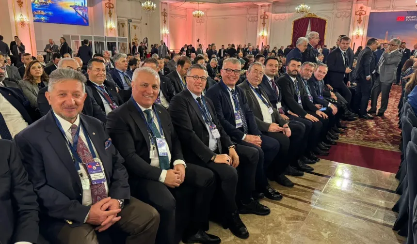 ALTSO Başkanı Erdem, Kahire’de dev zirveye katıldı