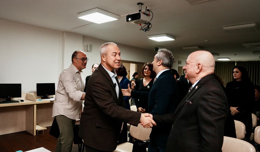 Patika Engelsiz Yaşam Gönüllüleri Derneği’ne anlamlı bağış