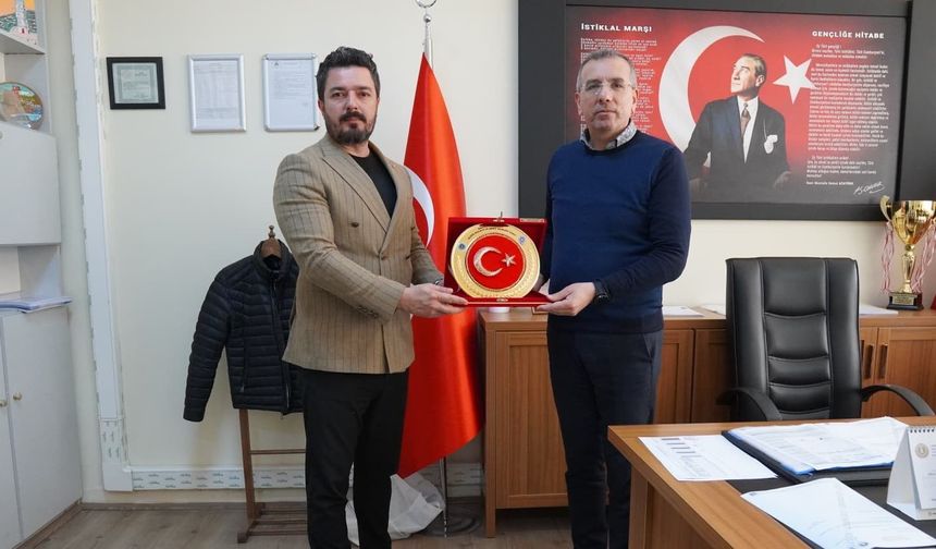 EMŞAV’dan Hayate Hanım İlkokulu’na destek