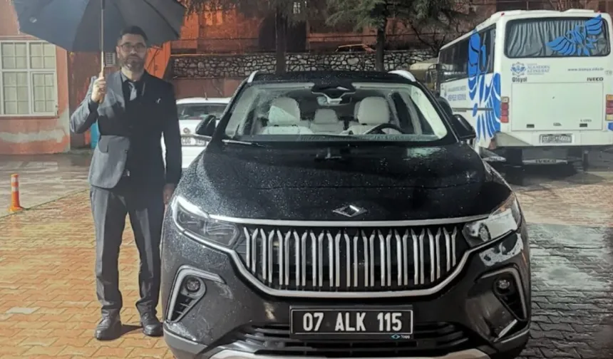 Yerli gurur: Rektörden öğrencilere TOGG sürprizi!