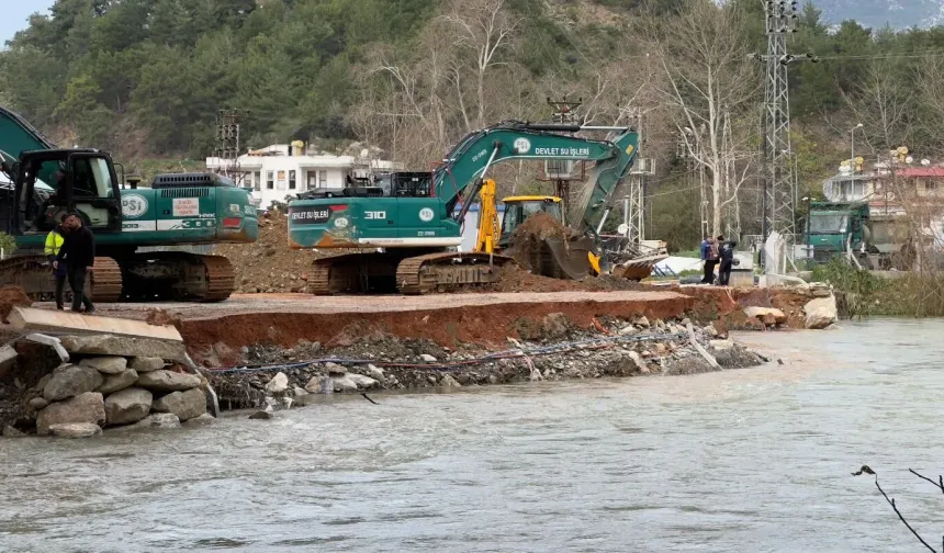 Alanya’da dere yatağı krizi: Mahmutlar’da su baskını, Dim Çayı’nda önlem