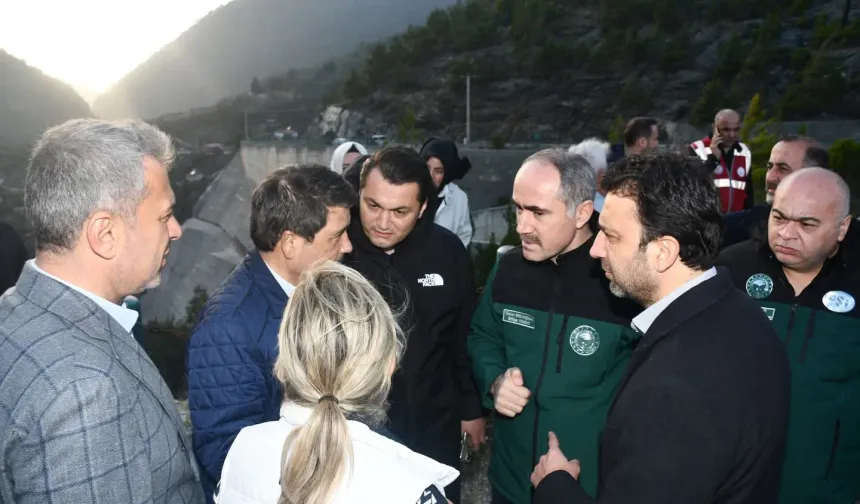 Protokol sahada, siyasiler ayakta: Alanya’da yaşananlar dönüşüm için bir fırsat mı?