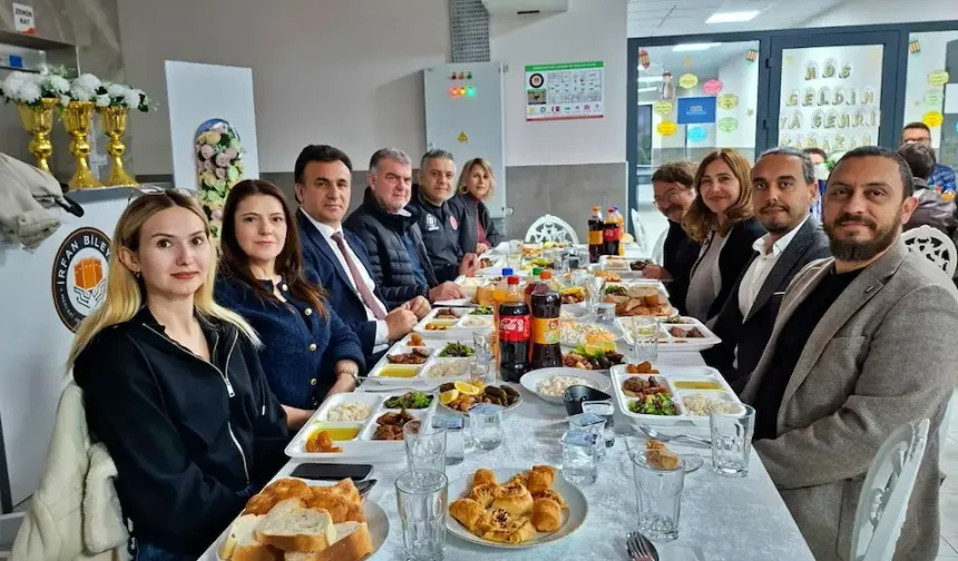 Siber Vatan’ın genç neferleri, iftar sofrasında buluştu